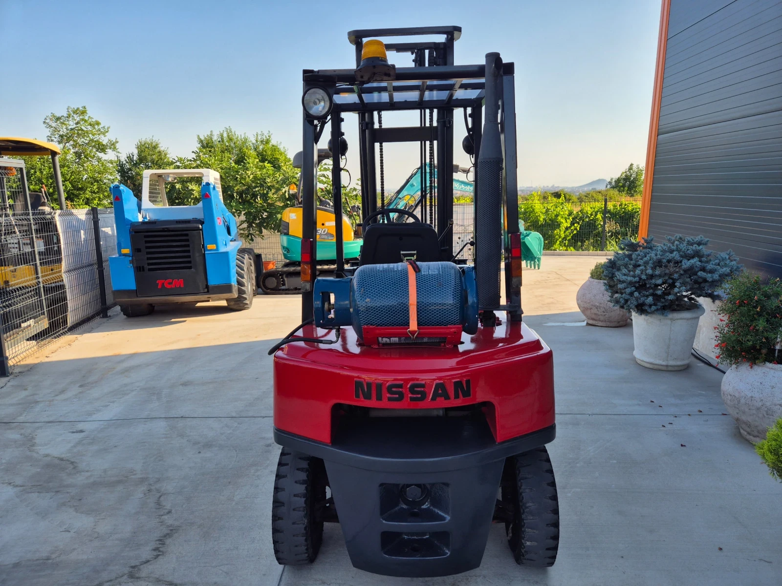  Nissan 2   /  /   | Mobile.bg   4