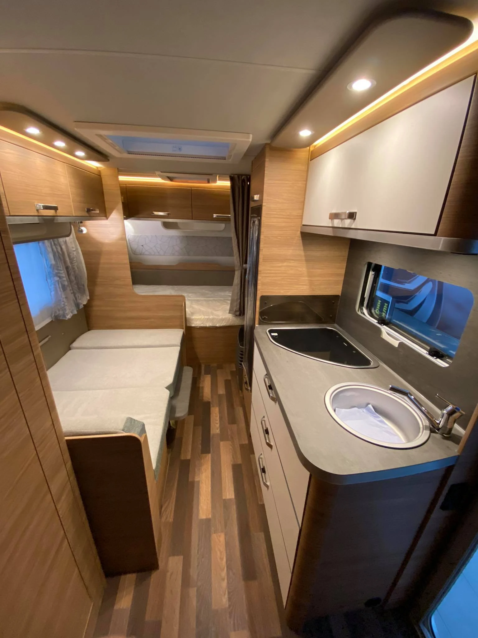 Каравана Weinsberg CaraOne 480QDK 2025 - изображение 2