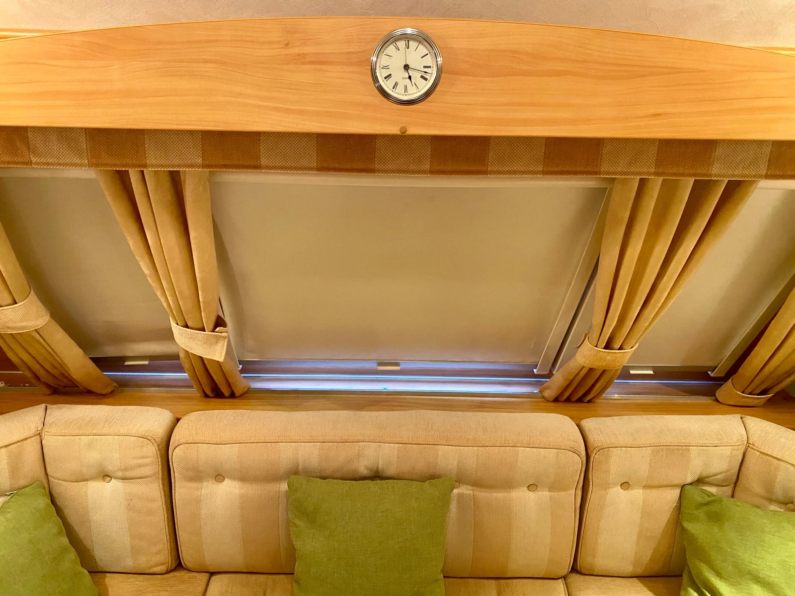 �������� Adria Adora 532 | Mobile.bg � ����������� 14