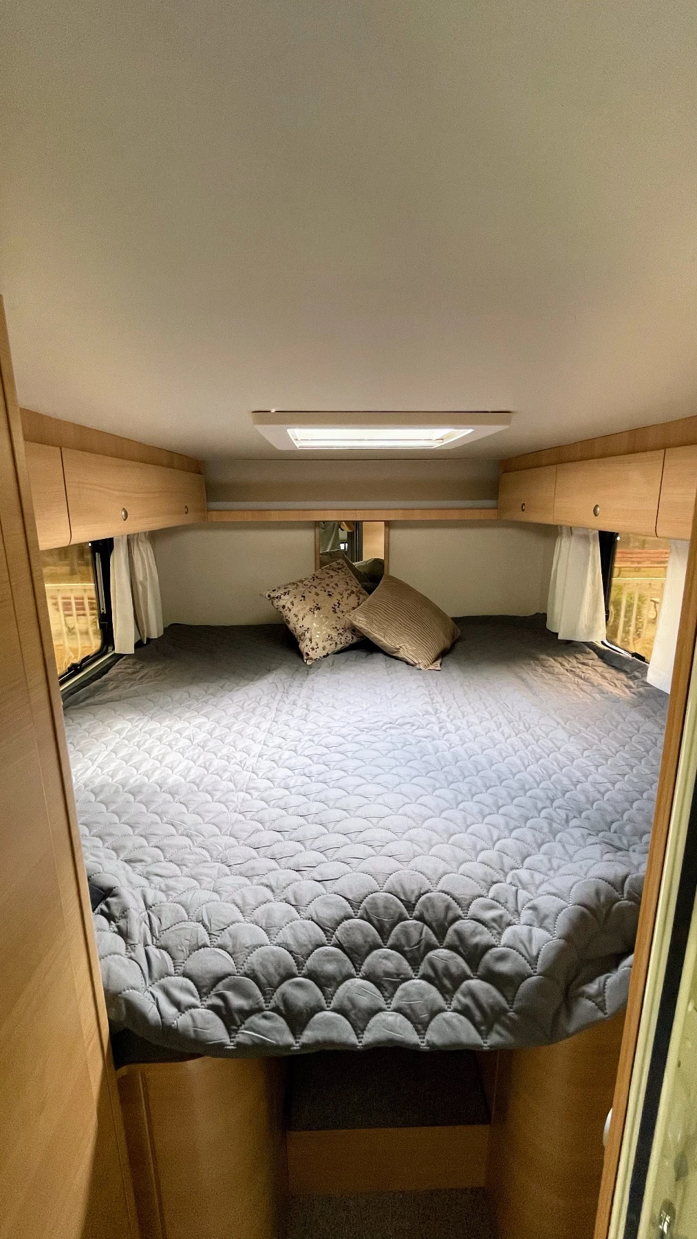 Кемпер Knaus V Liner 650, снимка 14 - Каравани и кемпери - 55902739