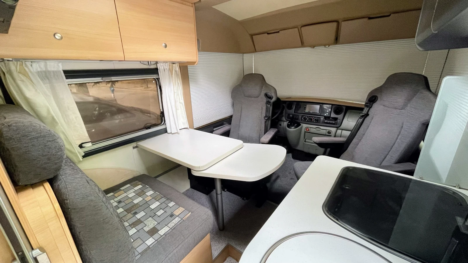 Кемпер Knaus V Liner 650, снимка 6 - Каравани и кемпери - 55902739