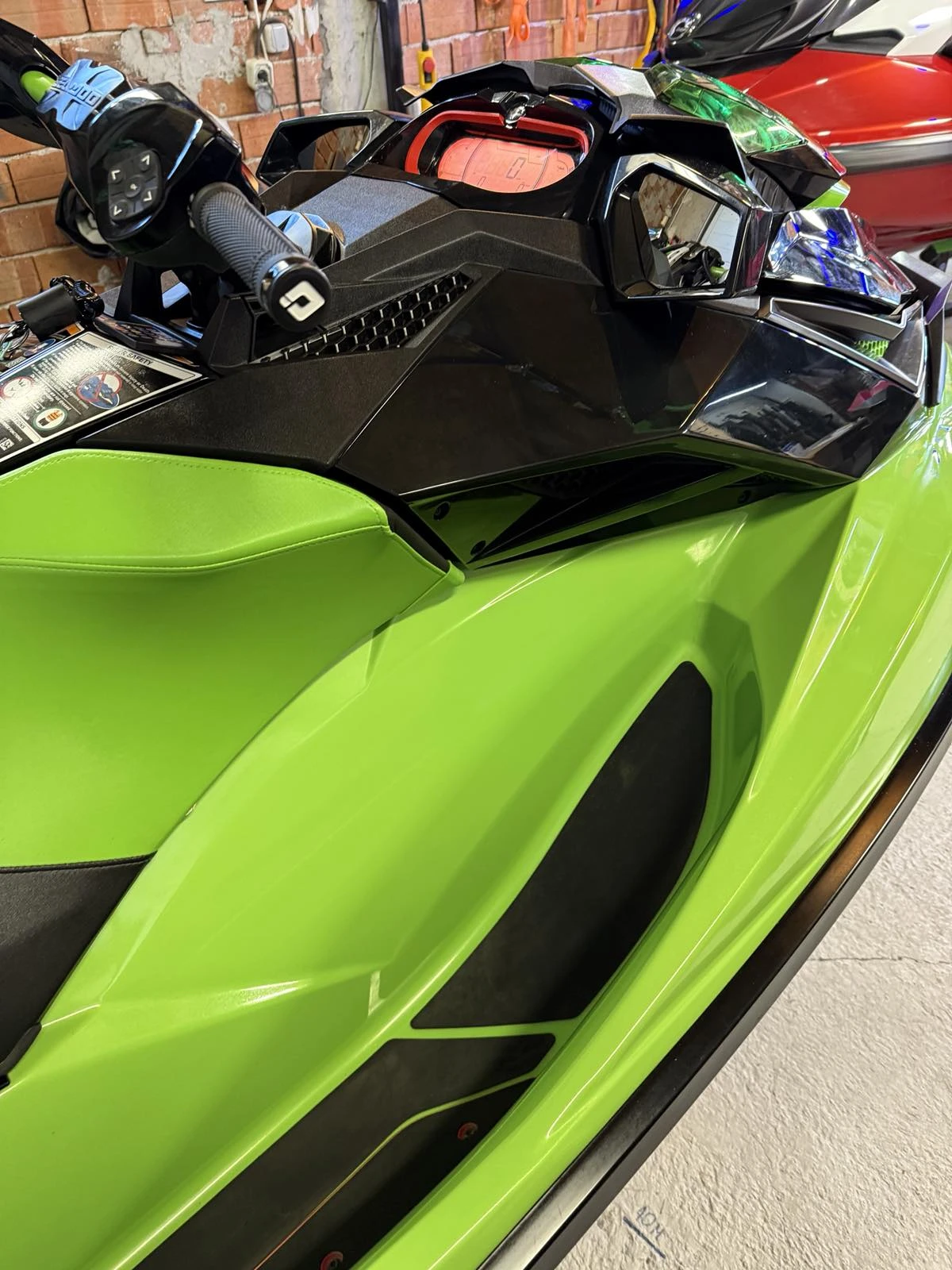 Джет Bombardier Sea Doo RXP-X-RS 300 - изображение 5