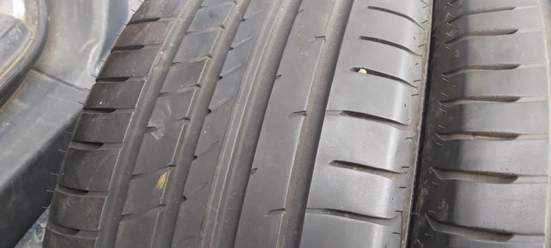 Гуми Летни 245/45R18, снимка 5 - Гуми и джанти - 32567665