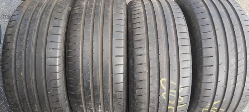 Гуми Летни 245/45R18, снимка 1 - Гуми и джанти - 32567665