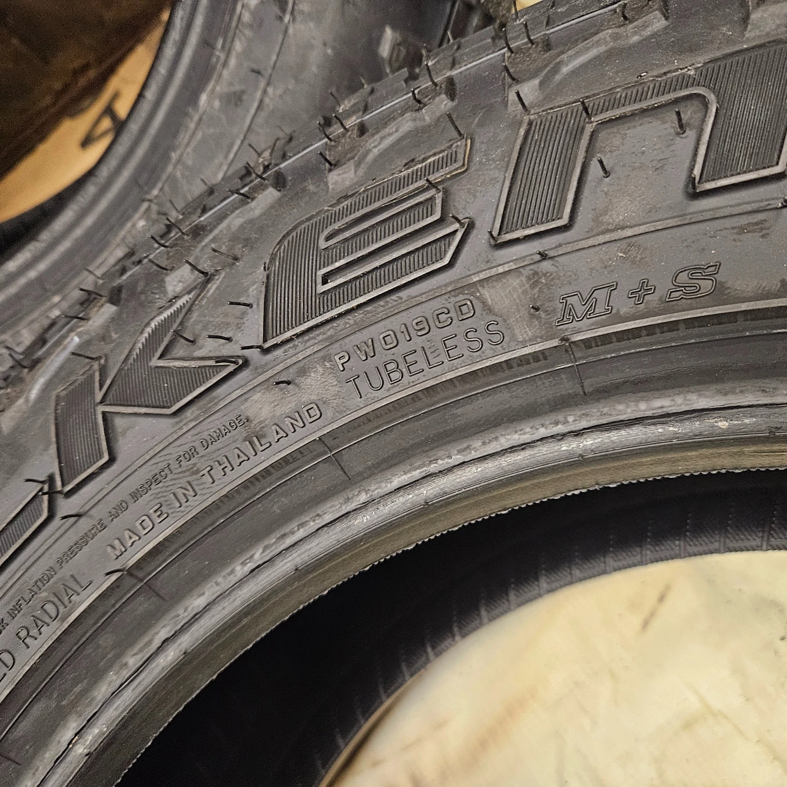 ���� 235/60R18 | Mobile.bg � ����������� 12