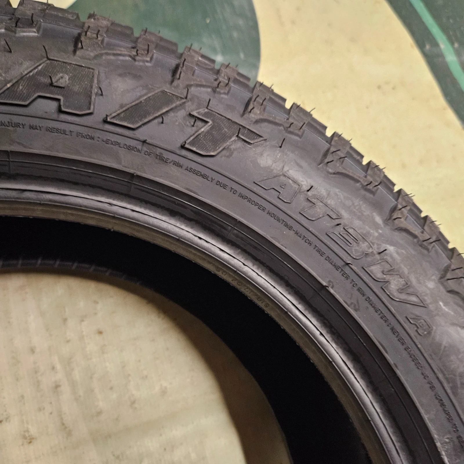 ���� 235/60R18 | Mobile.bg � ����������� 10