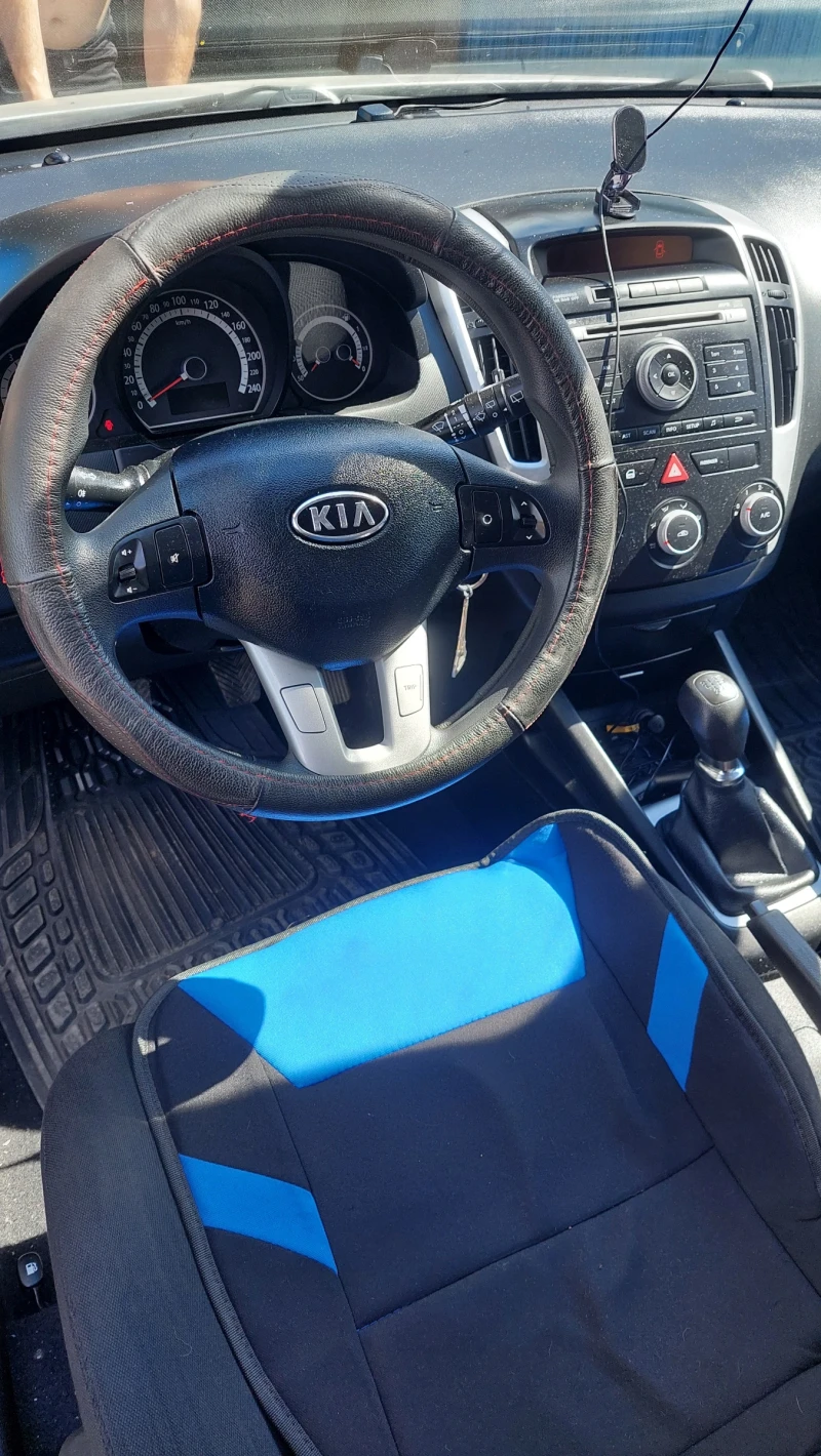 Kia Ceed, снимка 6 - Автомобили и джипове - 47123659