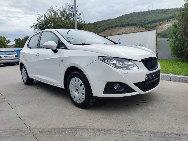 Seat Ibiza 1.4 i, снимка 9 - Автомобили и джипове - 47358070