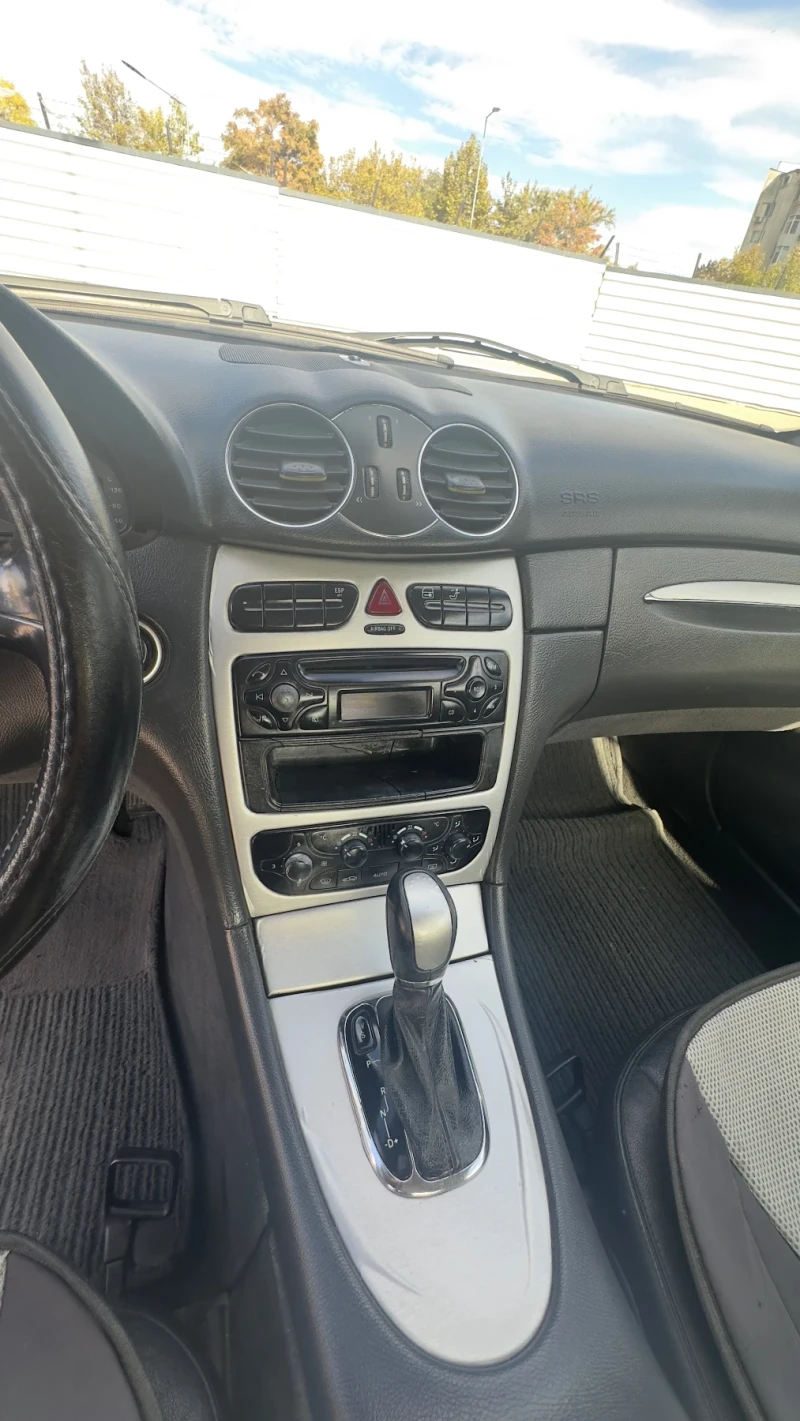 Mercedes-Benz CLK, снимка 5 - Автомобили и джипове - 47597308