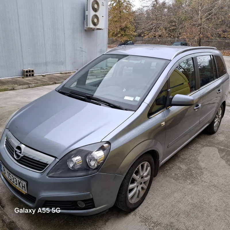 Opel Zafira, снимка 1 - Автомобили и джипове - 47936381