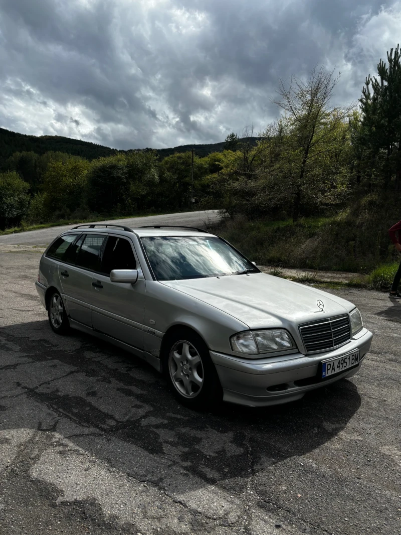 Mercedes-Benz C 220, снимка 2 - Автомобили и джипове - 48632051