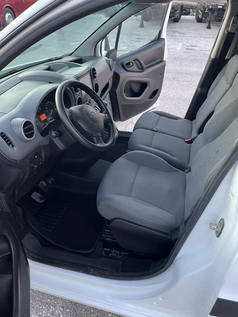 Citroen Berlingo 1.6 /Перфектно състояние/EURO5, снимка 7 - Автомобили и джипове - 49409329