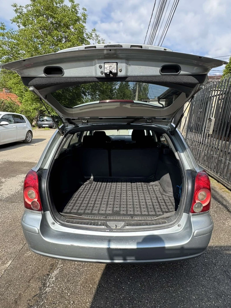 Toyota Avensis 2.0 D4D, снимка 7 - Автомобили и джипове - 52047840