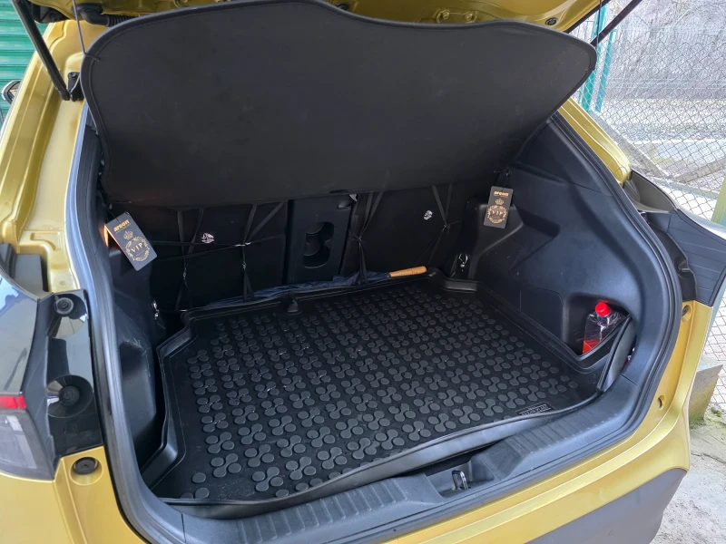 Toyota Yaris Cross CHIC, снимка 12 - Автомобили и джипове - 52461636