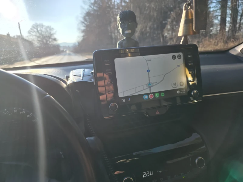 Toyota Yaris Cross CHIC, снимка 8 - Автомобили и джипове - 52461636