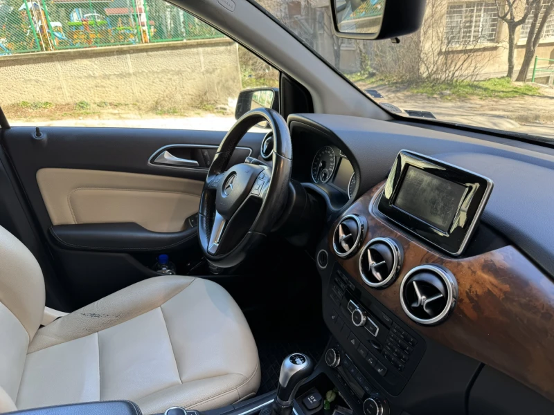 Mercedes-Benz B 200 CDI, снимка 7 - Автомобили и джипове - 51734595