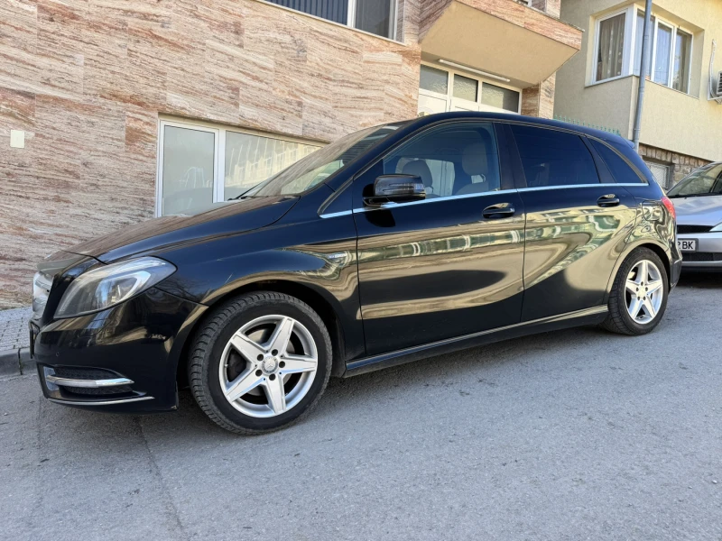 Mercedes-Benz B 200 CDI, снимка 5 - Автомобили и джипове - 51734595