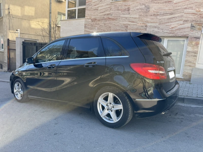 Mercedes-Benz B 200 CDI, снимка 4 - Автомобили и джипове - 51734595