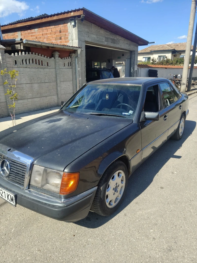 Mercedes-Benz 124 200 E, снимка 4 - Автомобили и джипове - 51891301