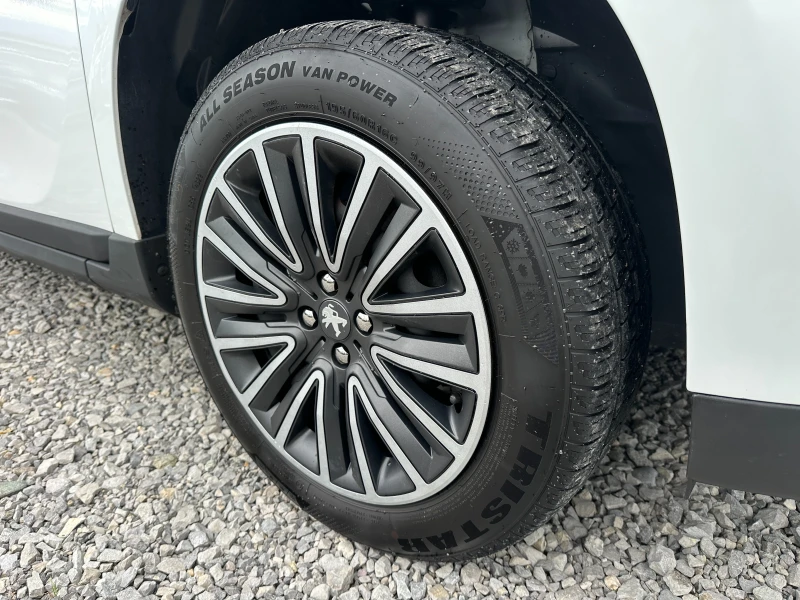 Peugeot 2008 1.6HDI ACTIVE, снимка 12 - Автомобили и джипове - 52001485