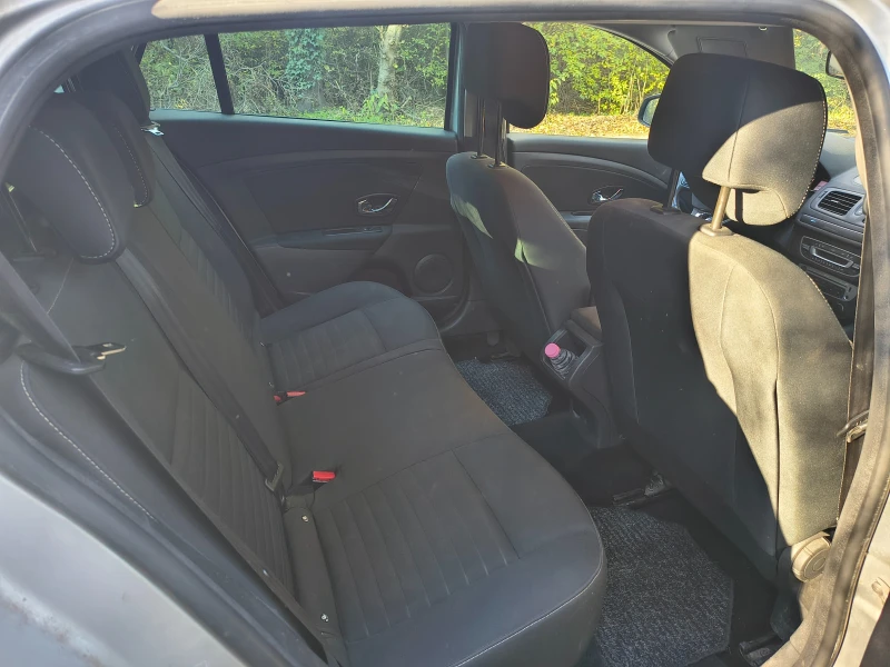 Renault Megane Limited edition, снимка 8 - Автомобили и джипове - 52430582
