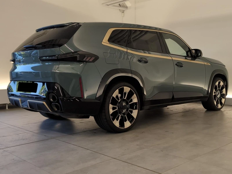 BMW XM 4.4 V8/PLUG-IN HYBRID/H&K/HEAD UP/CARBON/360/, снимка 6 - Автомобили и джипове - 52559188