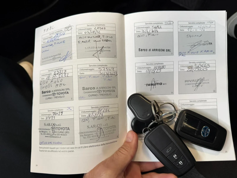 Toyota Corolla 2.0i 184KC HYBRID TREK, снимка 6 - Автомобили и джипове - 53154504