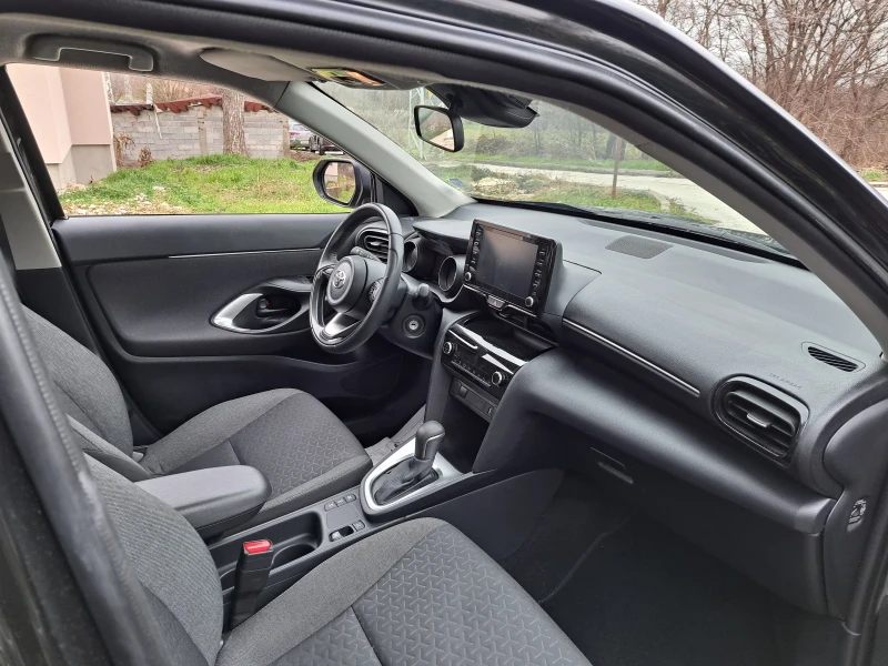 Toyota Yaris Cross 1.5 HIBRID, снимка 7 - Автомобили и джипове - 53300166
