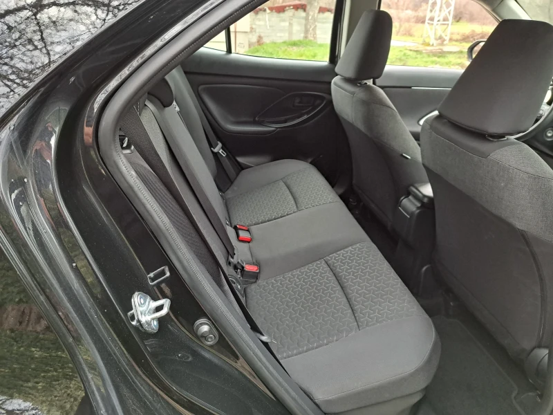 Toyota Yaris Cross 1.5 HIBRID, снимка 8 - Автомобили и джипове - 53300166