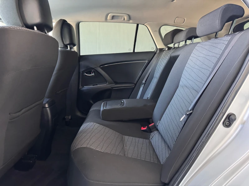 Toyota Avensis 1.8-NAVI+ KAMERA, снимка 13 - Автомобили и джипове - 53600834