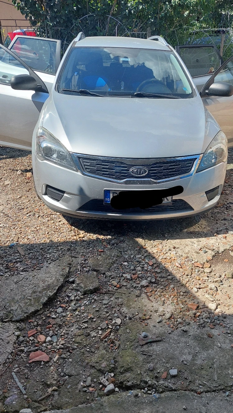 Kia Ceed, снимка 1 - Автомобили и джипове - 47123659