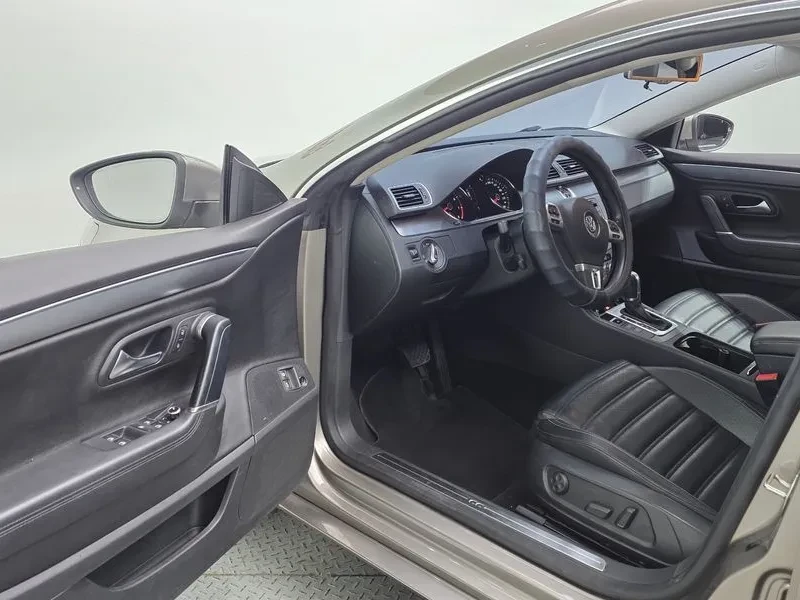 VW CC 2.0 TSI, снимка 10 - Автомобили и джипове - 55720253