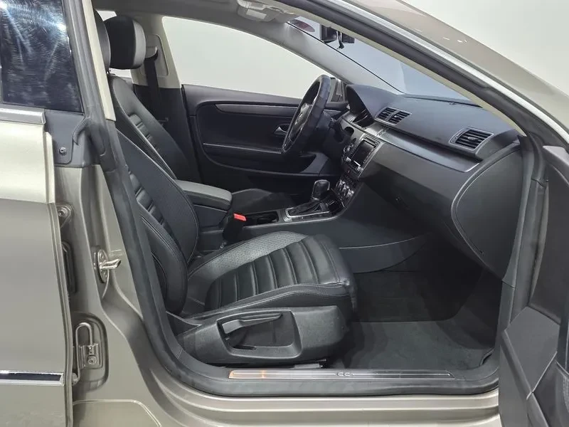 VW CC 2.0 TSI, снимка 11 - Автомобили и джипове - 55720253