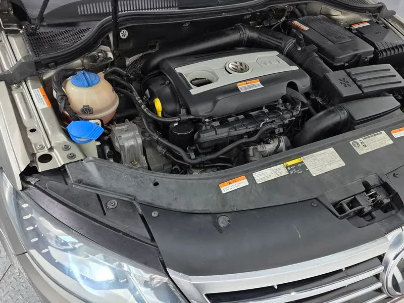 VW CC 2.0 TSI, снимка 6 - Автомобили и джипове - 55720253
