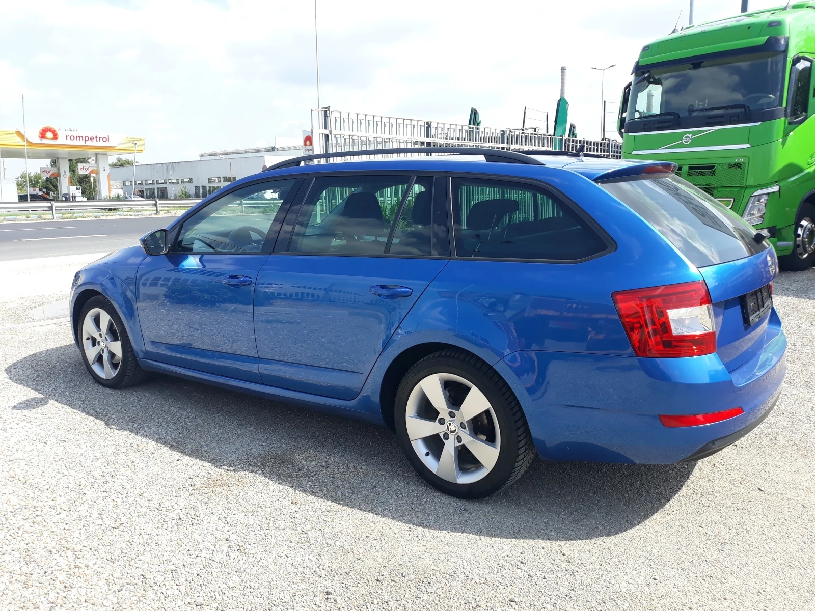 Skoda Octavia 2, 0 TDI - изображение 5