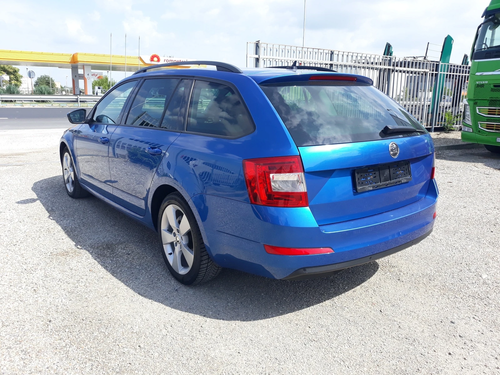 Skoda Octavia 2, 0 TDI - изображение 6