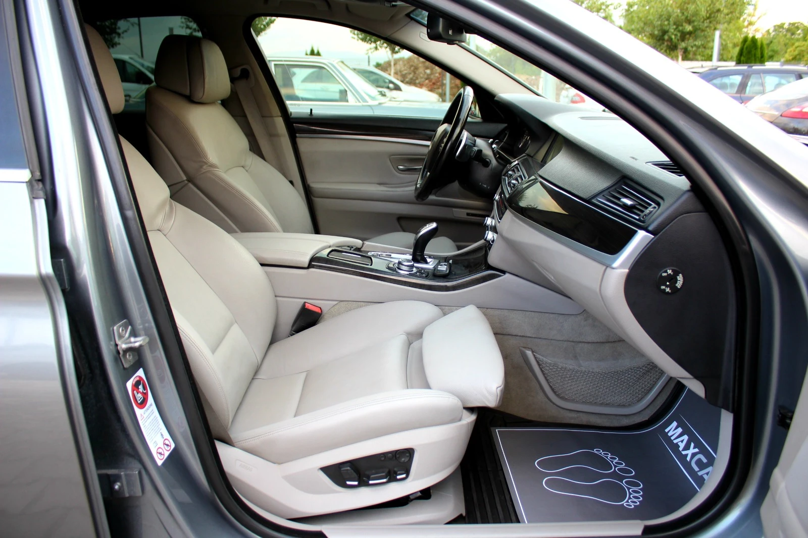 BMW 530 xDrive/LUXURY PACKAGE/СОБСТВЕН ЛИЗИНГ/ОБСЛУЖЕН | Mobile.bg — изображение 12
