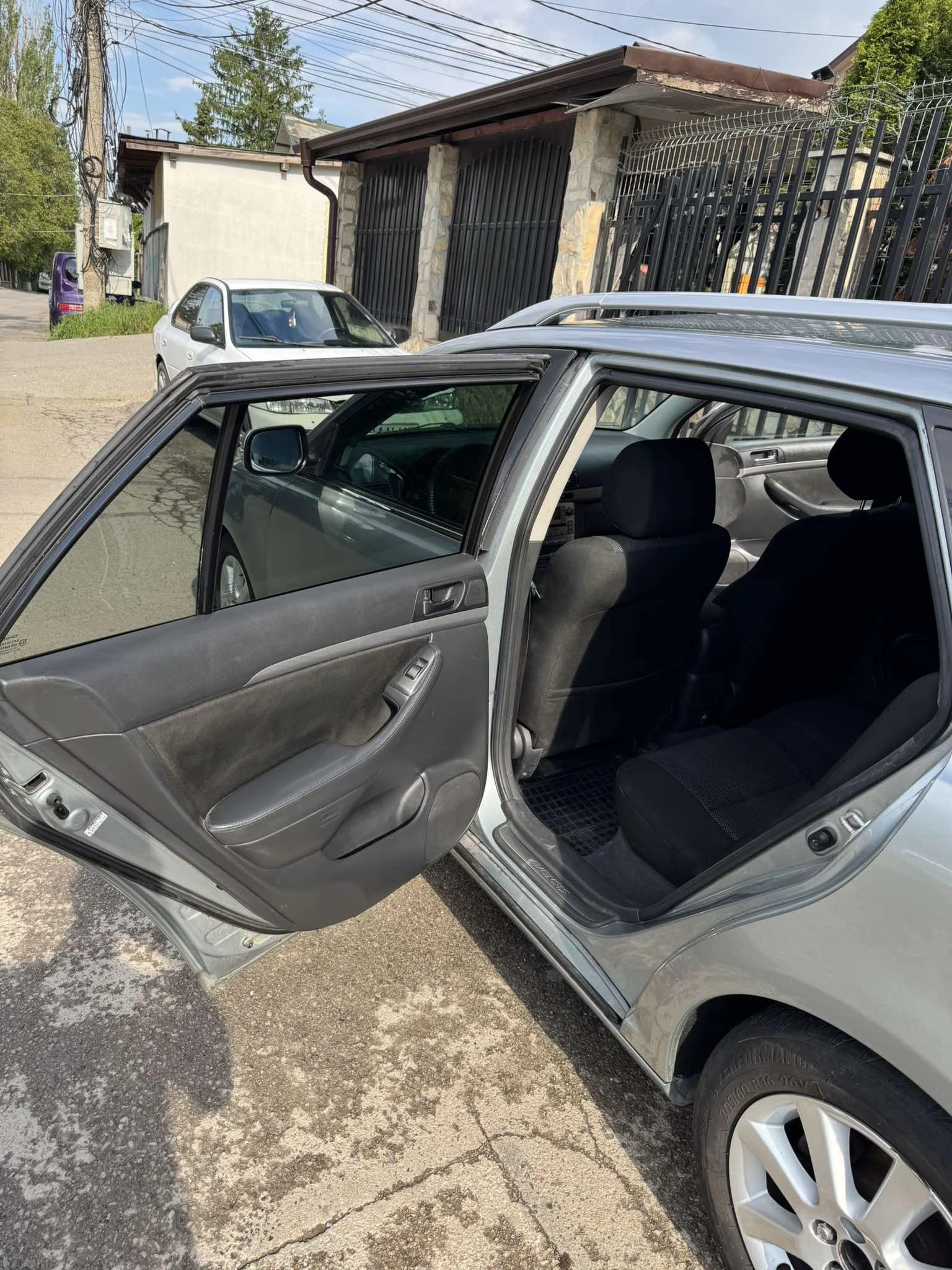 Toyota Avensis 2.0 D4D - изображение 10