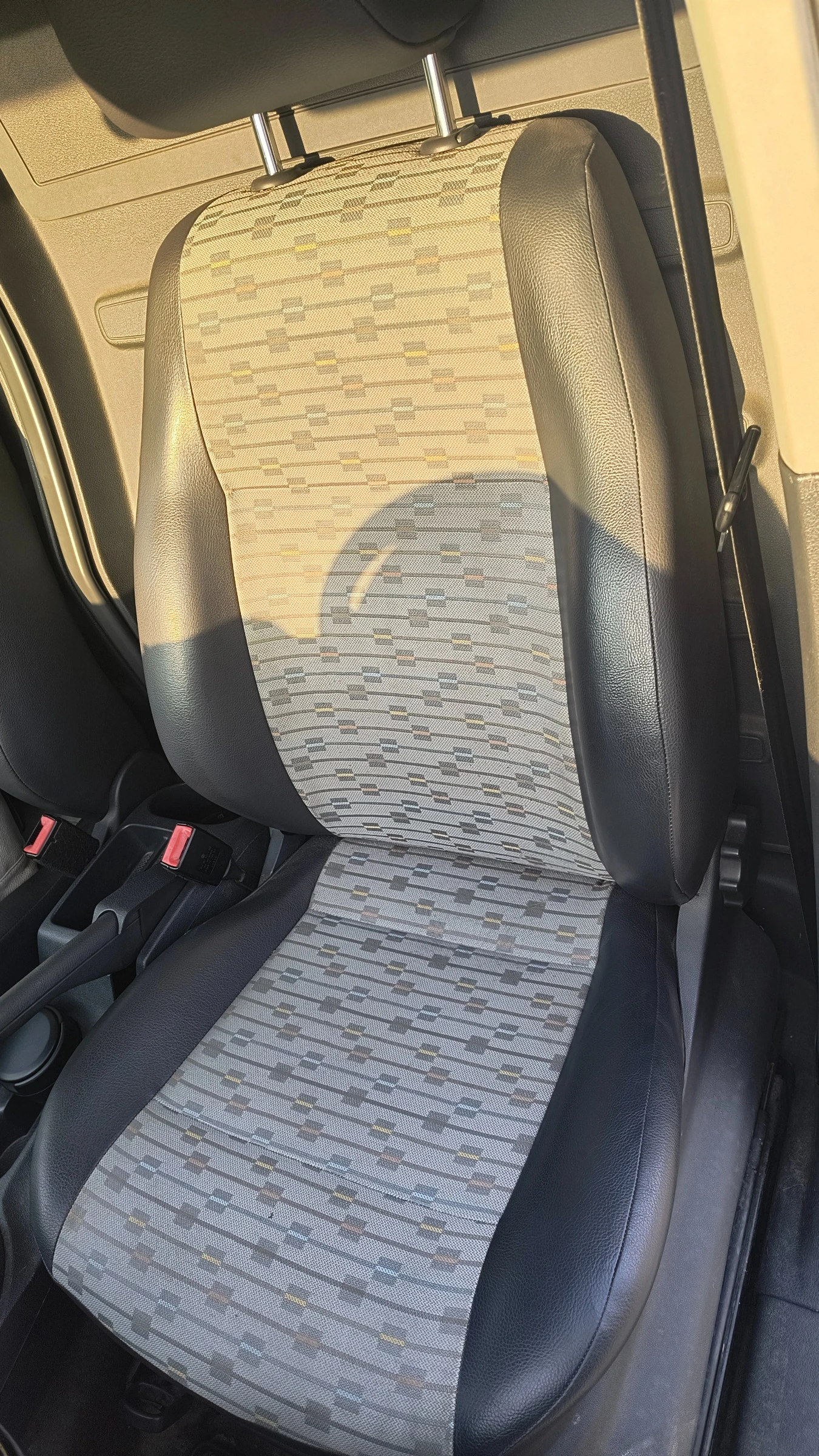 VW Caddy 2.0i 109 к.с. - изображение 8