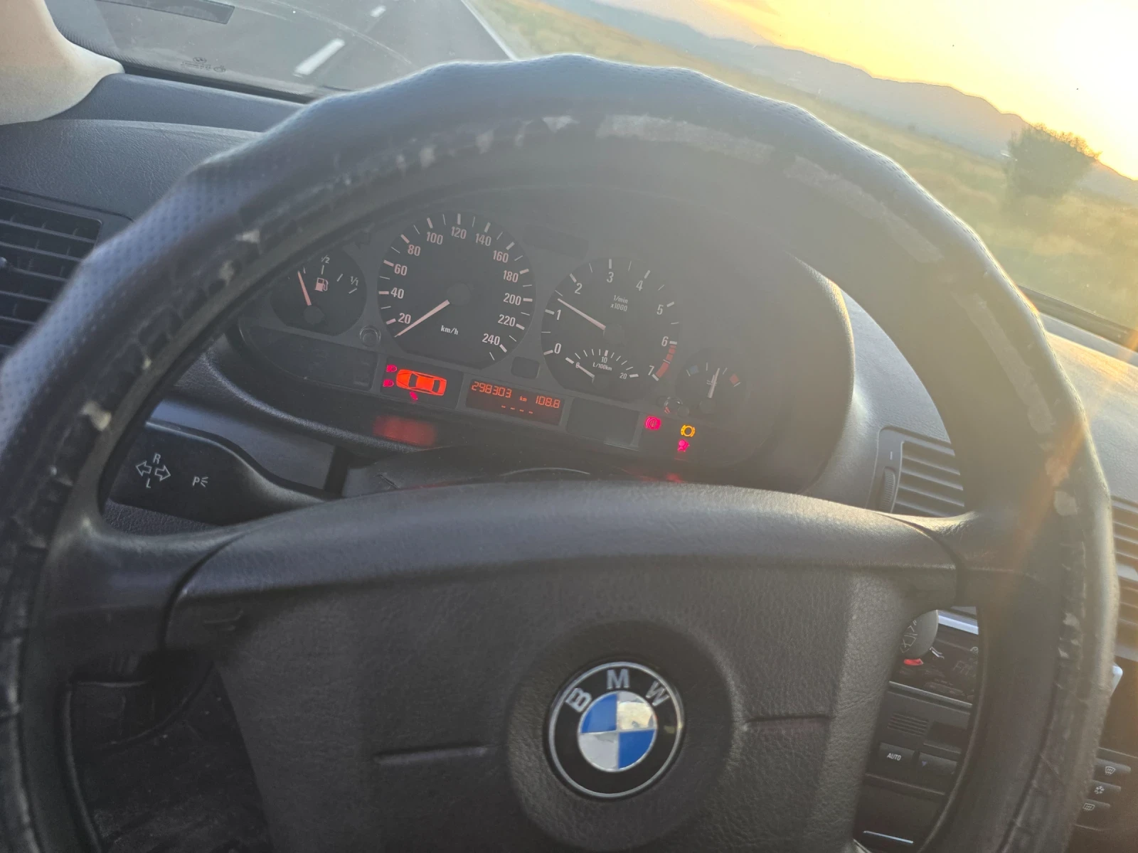 BMW 318  - изображение 7