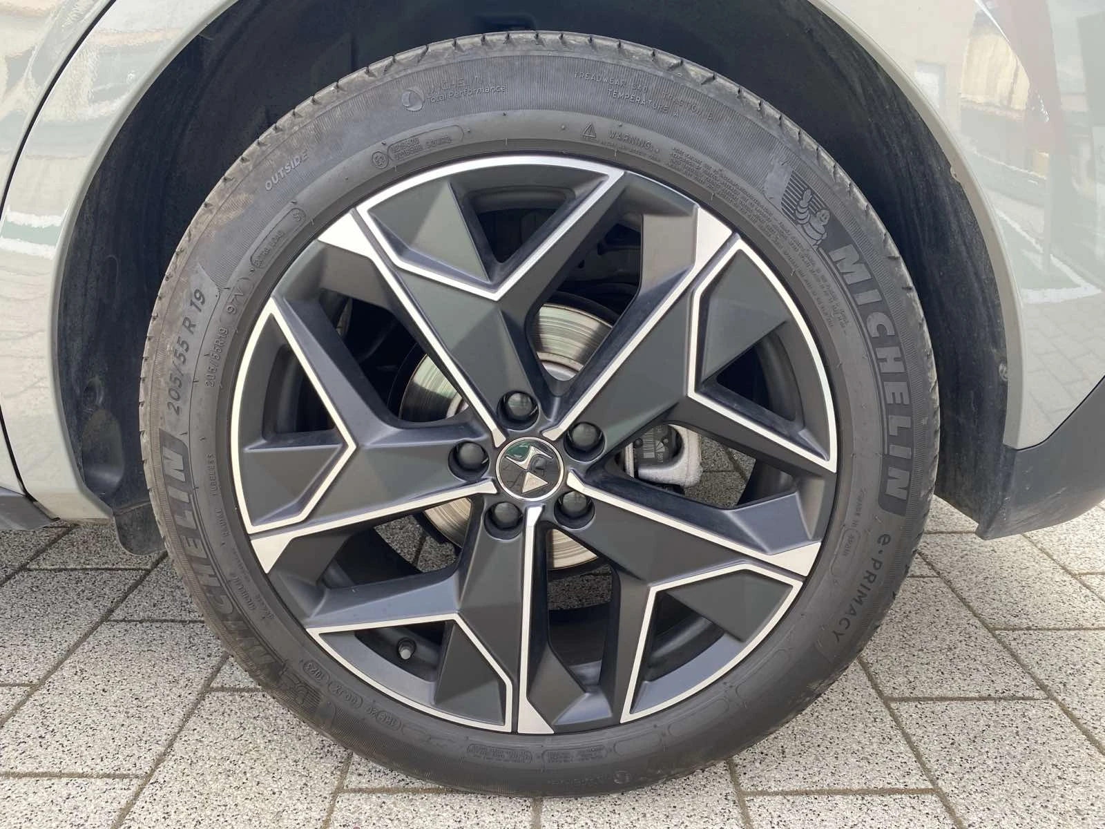 DS DS 4 Cross 1.5 Blue Hdi 130ch EAT8 S&S - изображение 4