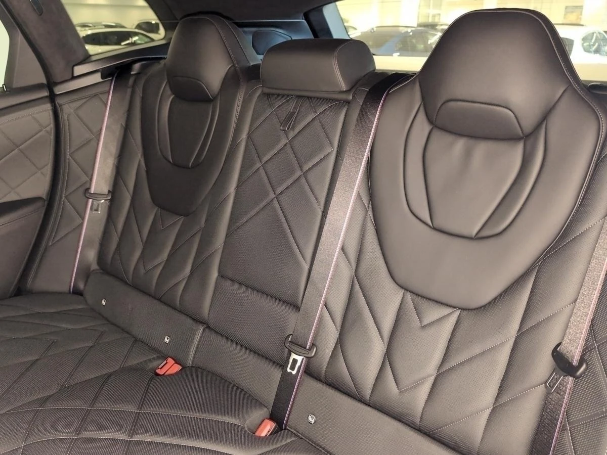 BMW XM 4.4 V8/PLUG-IN HYBRID/H&K/HEAD UP/CARBON/360/ | Mobile.bg   11