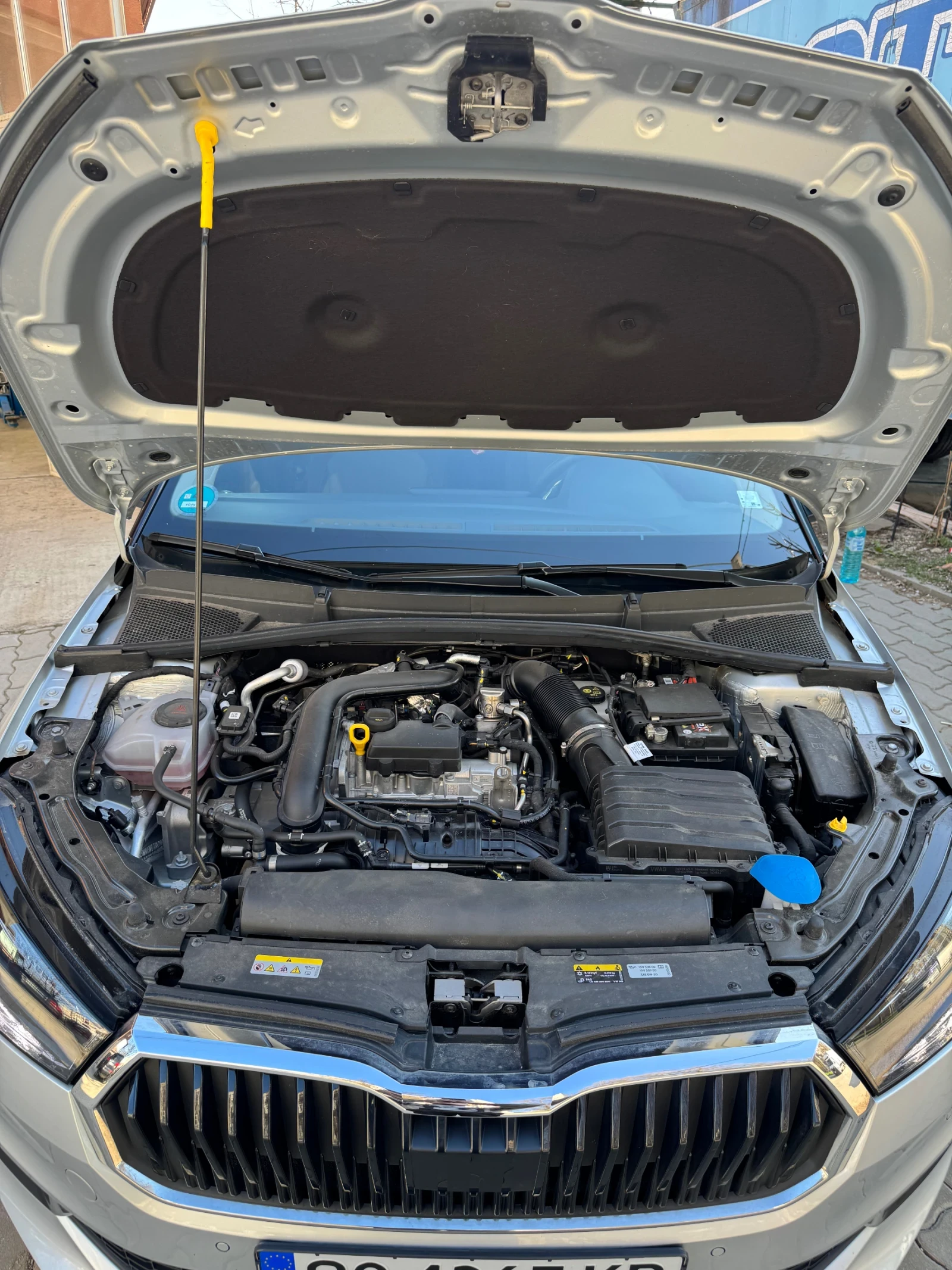 Skoda Fabia 1.0 tsi, снимка 15 - Автомобили и джипове - 53800721