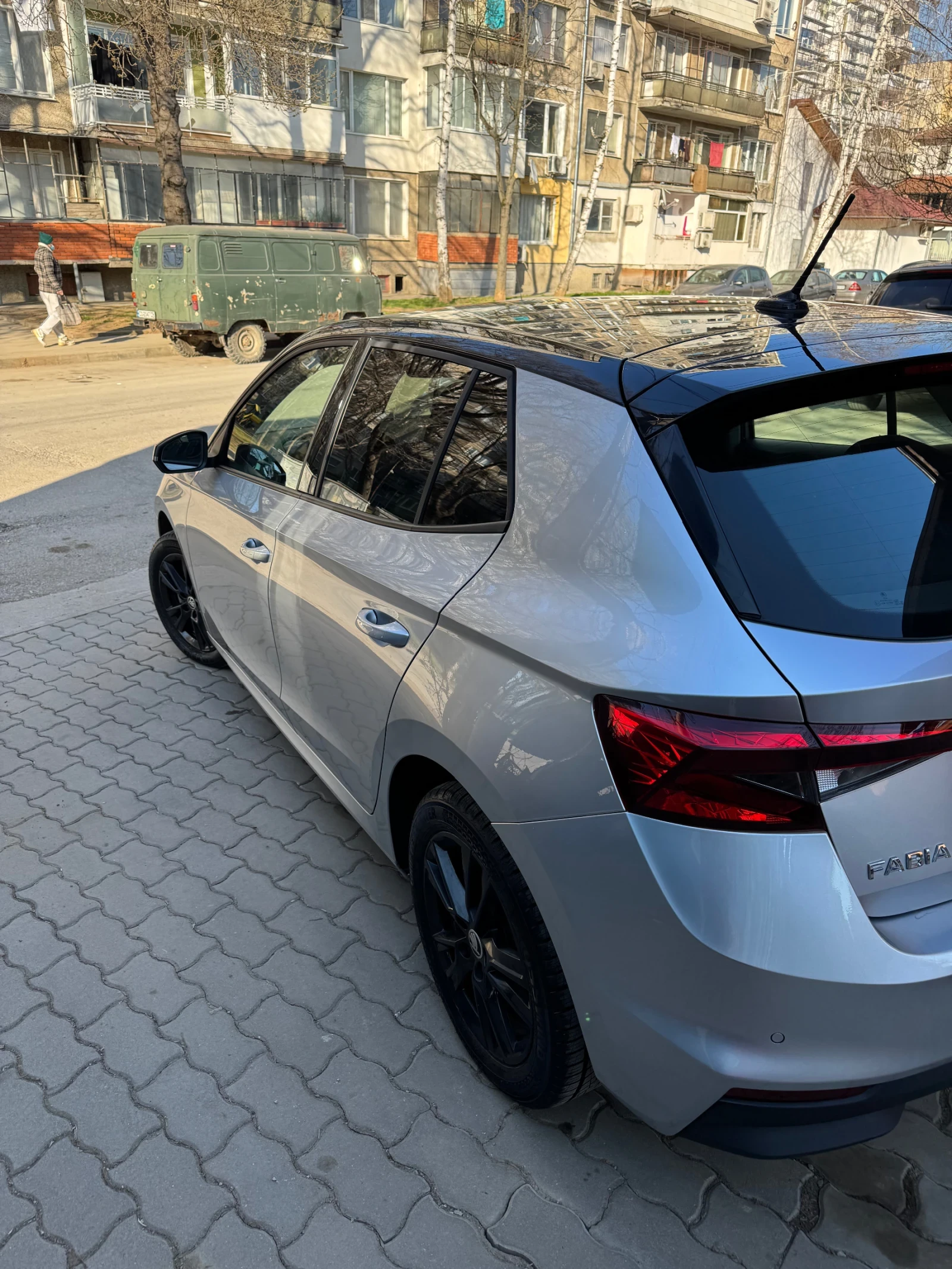 Skoda Fabia 1.0 tsi, снимка 4 - Автомобили и джипове - 53800721