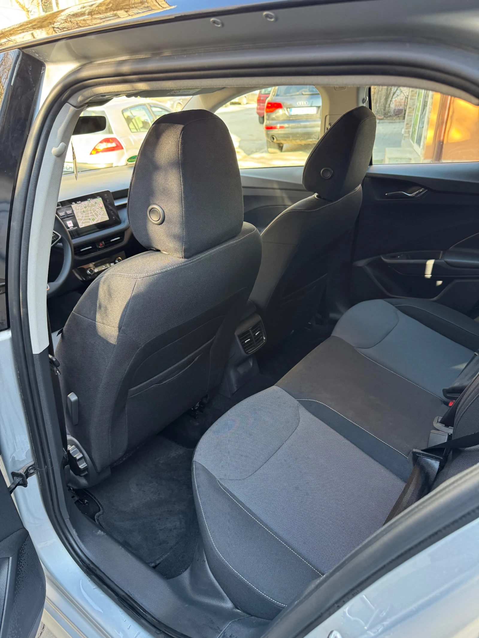 Skoda Fabia 1.0 tsi, снимка 12 - Автомобили и джипове - 53800721