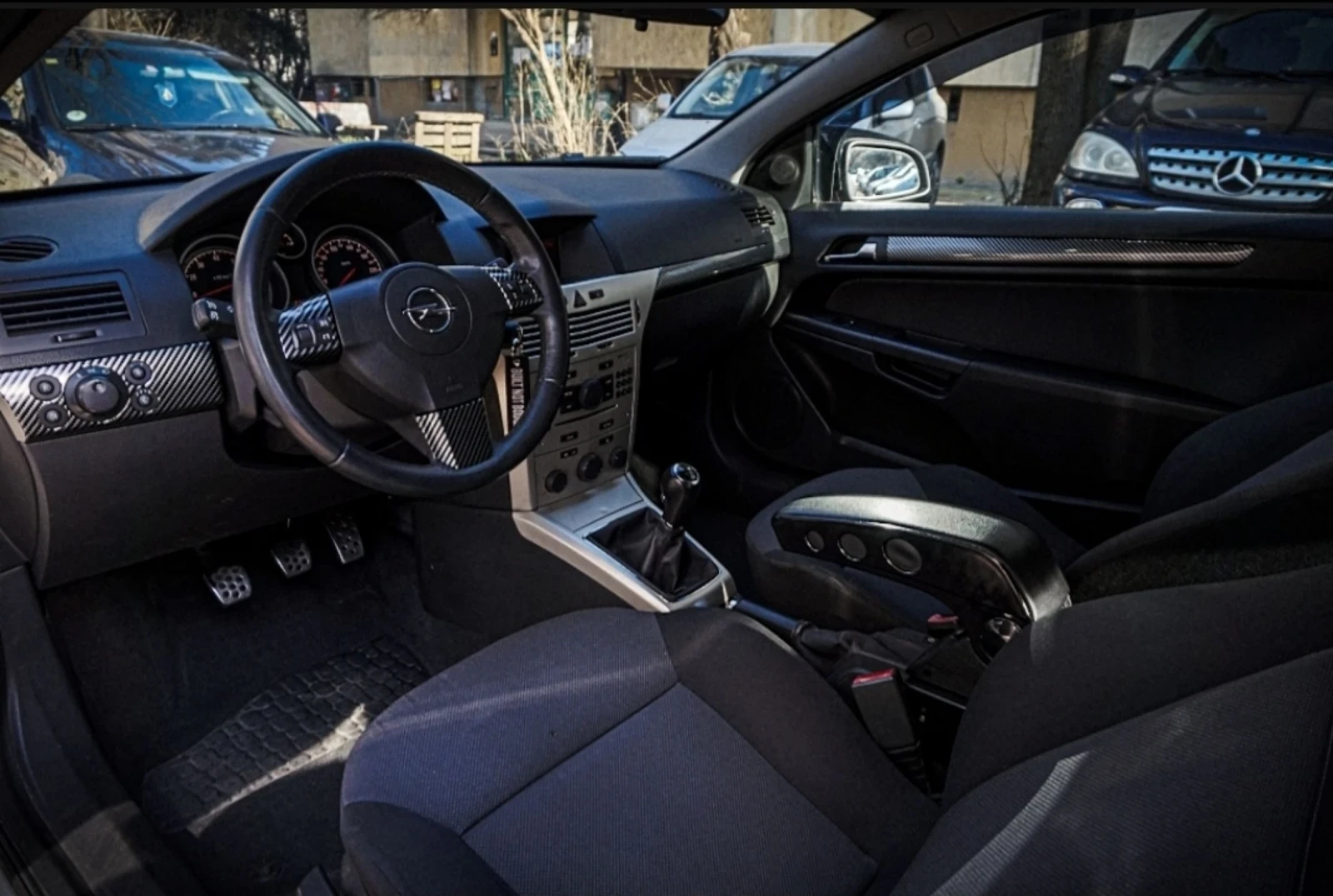 Opel Astra 1.8 140HP LPG, снимка 8 - Автомобили и джипове - 53837738