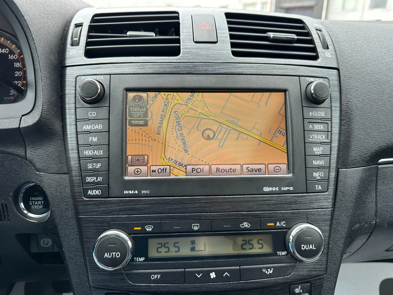 Toyota Avensis 2.2D4D Кожа/Панорама, снимка 15 - Автомобили и джипове - 53915417