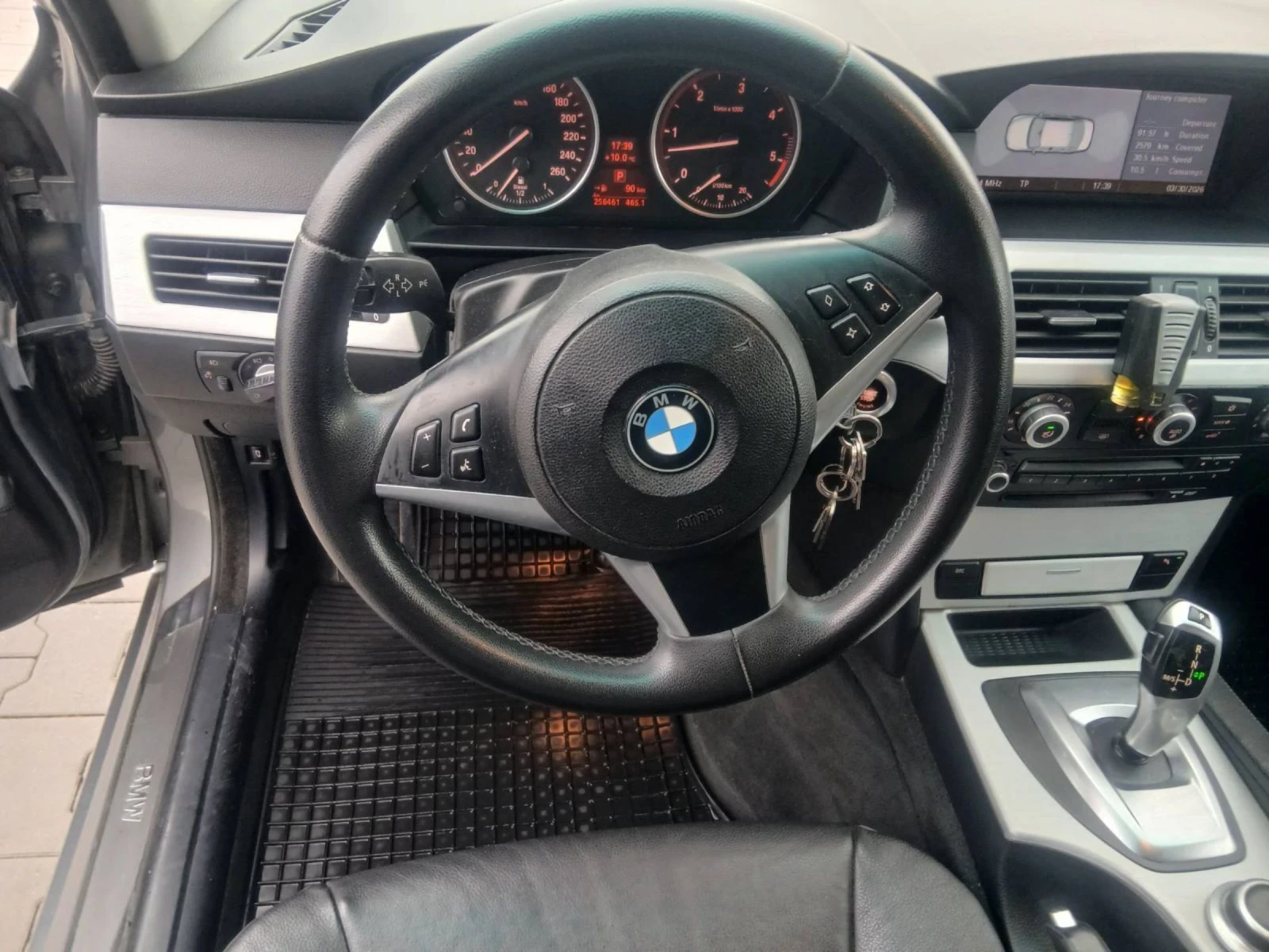 BMW 530E, снимка 7 - Автомобили и джипове - 54077665