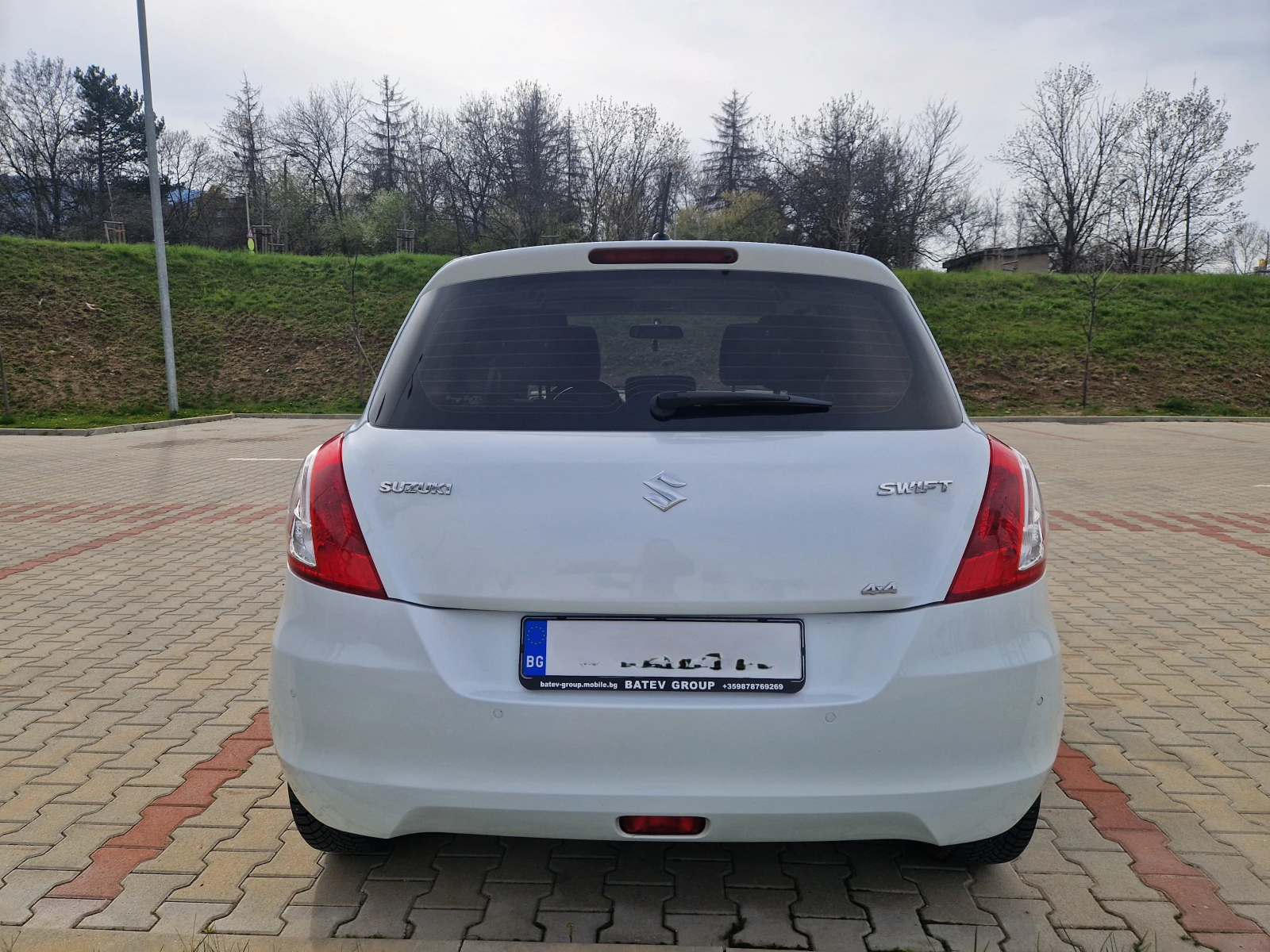Suzuki Swift 1, 2i 4x4, снимка 6 - Автомобили и джипове - 54184570