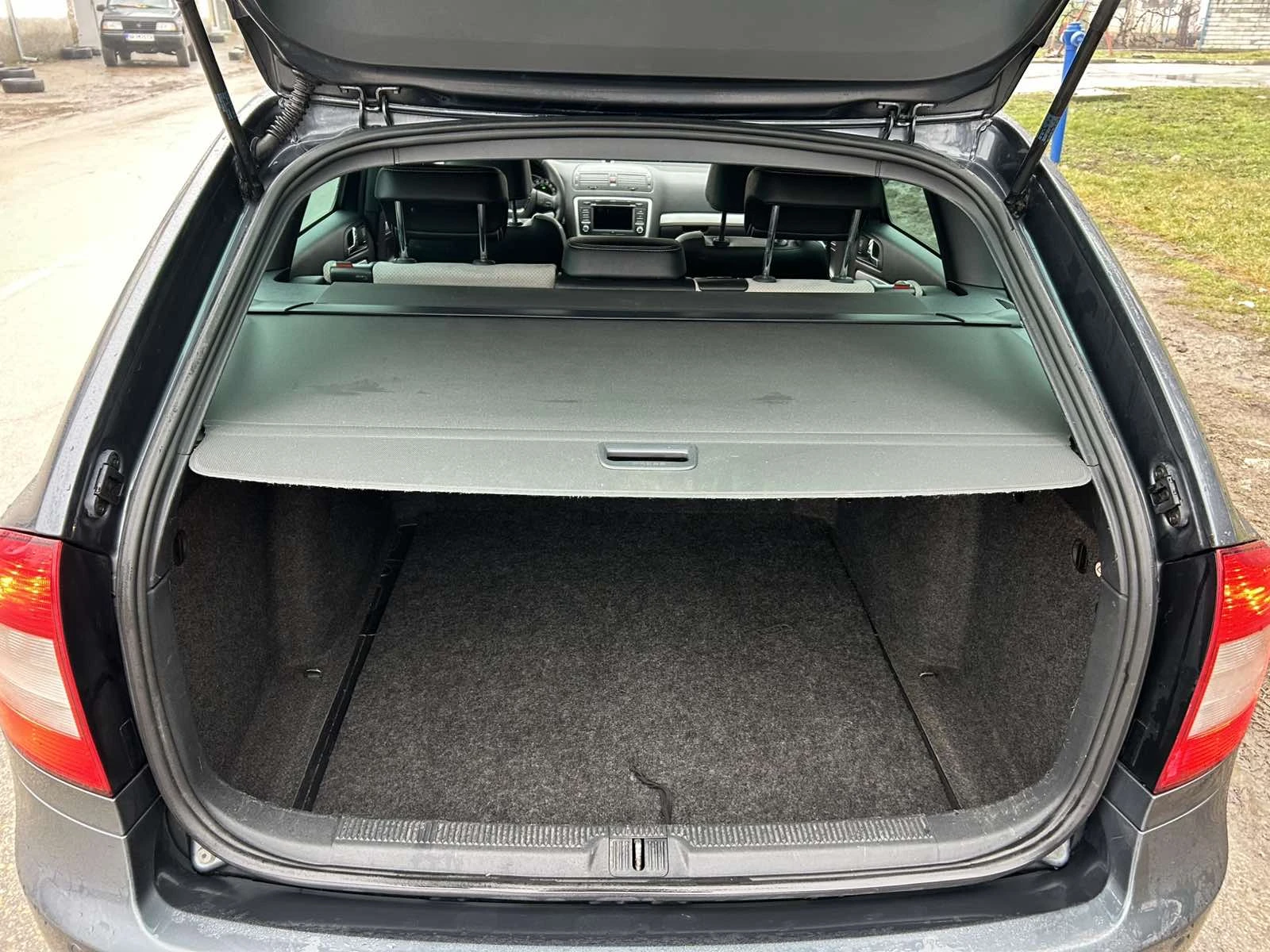 Skoda Octavia VRS* DSG* XENON* NAVI* подгрев, снимка 13 - Автомобили и джипове - 54230922